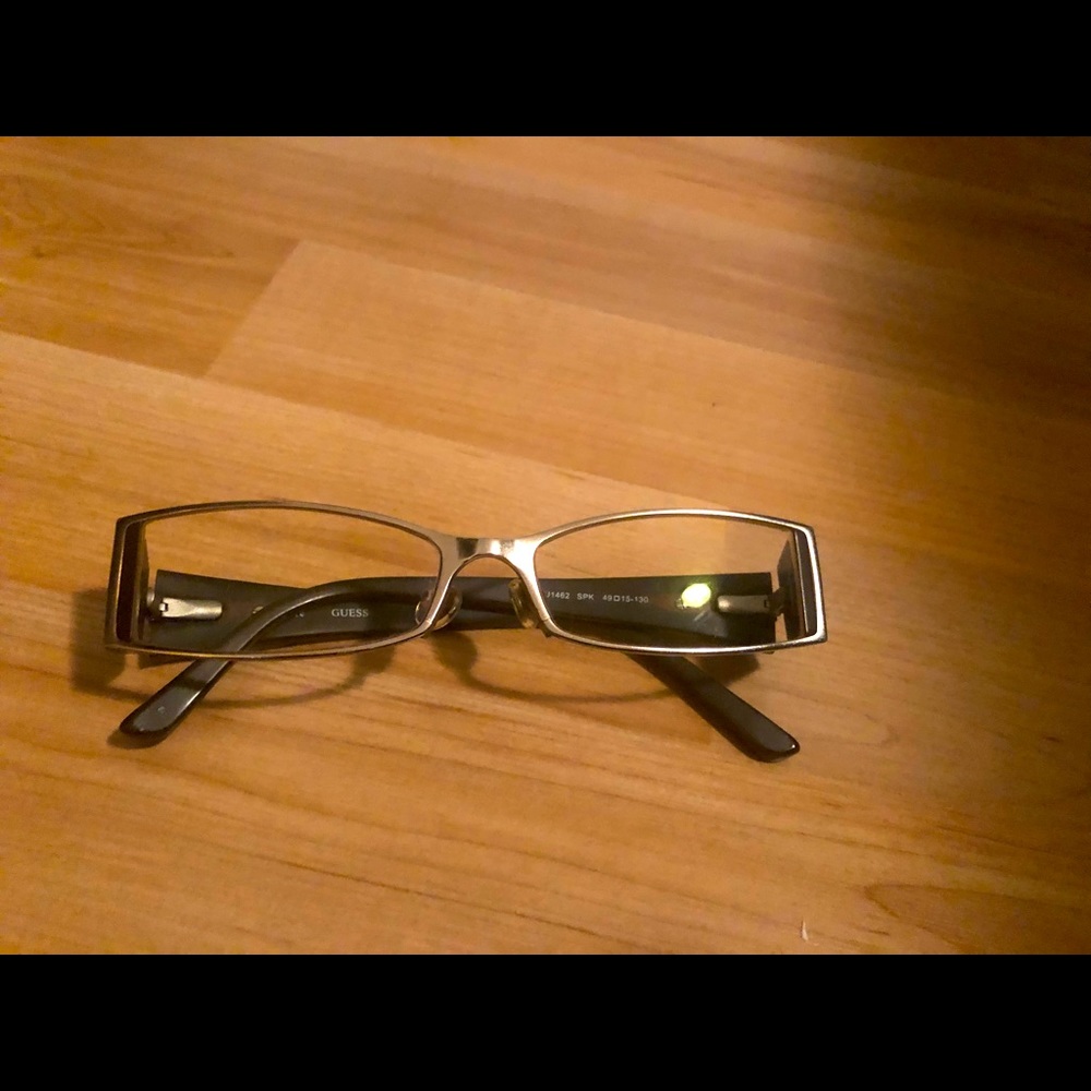GUESS Eyeglasses/Frames